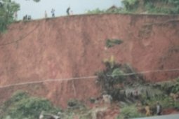 Warga Perbukitan Di Lebak Diimbau Waspadi Longsor