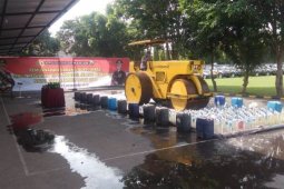 Polres Madiun Musnahkan Ribuan Liter Minuman Keras