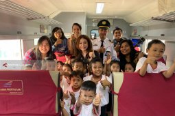 Puluhan Anak Diajak Keliling Kenali Infrastruktur Kota Surabaya