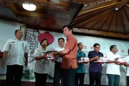 Sekolah di Bali dapat sumbangan buku dari Konjen Tiongkok