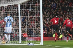 Manchester United 3-1 Huddersfield !! Pogba sumbang dua gol