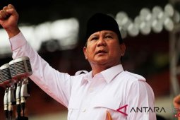 Prabowo Bantu Kaki Palsu Kaum Difabel