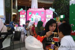 Urflavormarket suguhkan kuliner bersama ragam musik dan demo