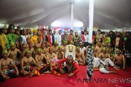 Prajurit TNI AL pentaskan Reog di Brunei