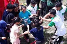 Mahasiswa Undiksha kembangkan "softskill" lewat "outbond"