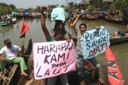 Sampaikan aspirasi, nelayan Toboali rela jalan kaki 120 kilometer