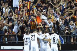 Valencia menang dramatis lawan tim juru kunci
