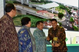 Pemerintah Kota Kediri Raih Penghargaan Adipura Kategori Kota Sedang