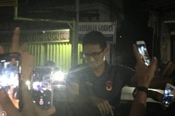 Sandiaga Cicipi Kuliner Nasi Kuning di Samarinda