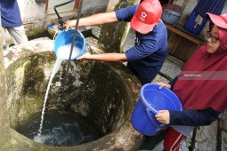 Bersihkan Sumur Pascabanjir