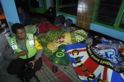 Debit Air Sungai Meningkat, 100 Warga Panti Jember Mengungsi (Video)