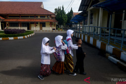 Hari pertama sekolah