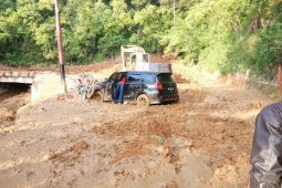 Pemerintah Pusat didesak tuntaskan penanganan longsor kawasan Parapat