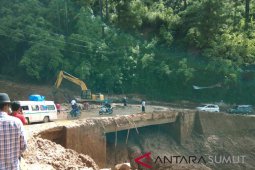 Jalur Parapat sudah bisa dilalui dua arah