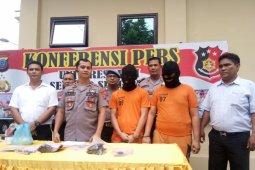 Evakuasi crane mogok Bekasi butuh enam jam