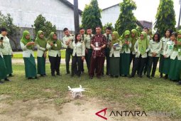 Mahasiswa Polbangtan Medan praktik gunakan "drone"