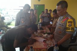 Warga serahkan 6,6 kg mercury ke polisi