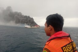 Kapal POF XIII rute Bitung-Ibu terbakar