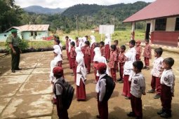 TNI tanamkan "wasbang" ke murid sekolah dasar Sipirok
