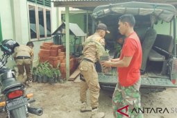 Koramil 02 terima bibit buah naga dari Dinas Pertanian Padangsidimpuan