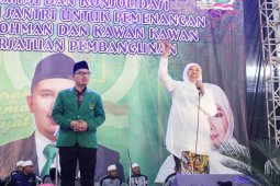 Khofifah Ajak Muslimat NU Pilih Caleg Milenial
