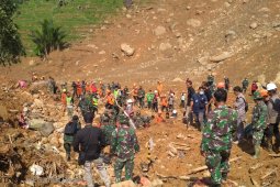 SAR gabungan kesulitan mencari jasad korban terakhir