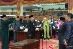 Wakil Ketua DPRD lantik dewan PAW