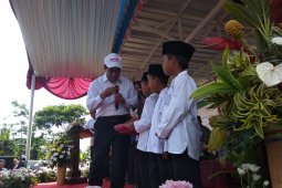 Mentan periksa Program Bantuan Ayam yang dikelola warga Tasikmalaya