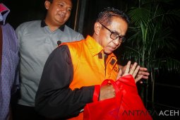 KPK tahan Bupati Mesuji