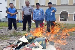 Maling bobol KUA puluhan buku nikah raib