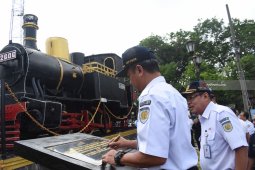 Kadaop Madiun Resmikan Taman Monumen Lokomotif C2606