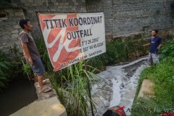 Pembuangan limbah pabrik