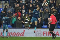 Cukur klub kasta empat, Tottenham melaju ke putaran keempat
