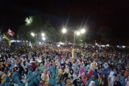Warga Pamekasan Sambut Tahun Baru 2019 dengan Shalawat