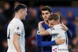 Zola nasehati Morata agar tegar di Chelsea