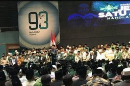 Presiden Jokowi janji dorong penyelesaian RUU Pesantren di hadapan massa NU