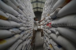 Bulog jamin ketersediaan beras di Jawa Barat  jelang Ramadhan
