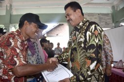 BPBD Mojokerto Salurkan Bantuan Korban Banjir dan Longsor
