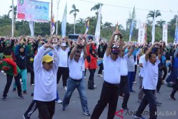 Ribuan warga ikuti senam sehat HUT ke-62 Pemprov Kalbar