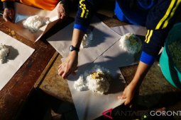 BPBD Boalemo Distribusikan Makanan Bagi Korban Banjir