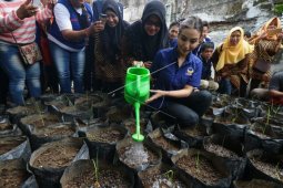 Caleg ajak menanam dan bertani