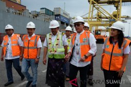 Kapal Bongkar Muat Perdana 2019 di BICT