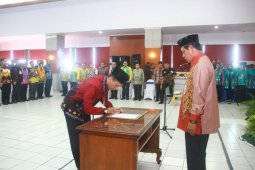 Gubernur lantik Dirut Bank Kalsel