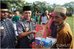 Baznas Batubara salurkan zakat