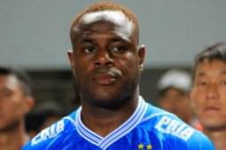 Victor Igbonefo hengkang, manajer Persib bingung