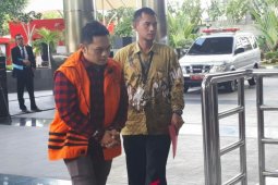 KPK borgol tahanan keluar rutan
