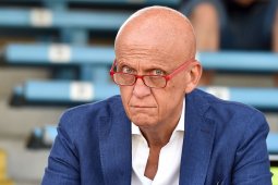 Pierluigi Collina dukung penggunaan VAR di Piala Asia
