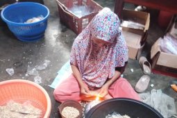 Witok mampu kuliahkan anaknya berkat jual tempe