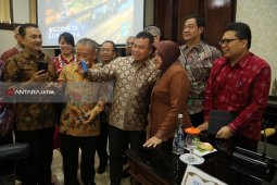 Presiden Joko Widodo melantik 16 duta besar