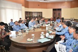 Bupati Bogor rapat bahas berbagai persoalan mendasar